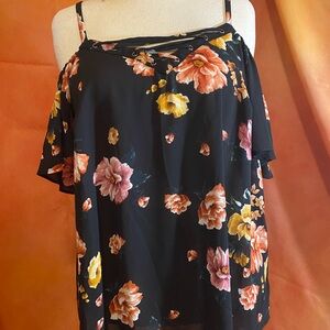TORRID size 1 (14/16) floral top cold shoulder top